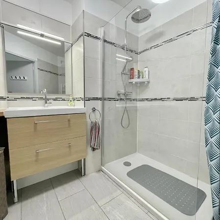 Résidence Le Saint Pierre - Maeva - Climatisé Avec Loggia 2 Pièces 4 Personnes - Confort Mae-0063 * Sanary-sur-Mer